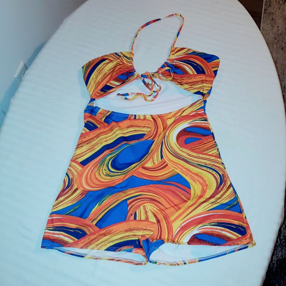One-piece Swimsuit - Picture 11 of 11